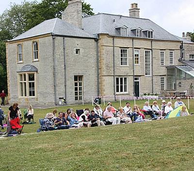 Photo Gallery Image - Charlton House